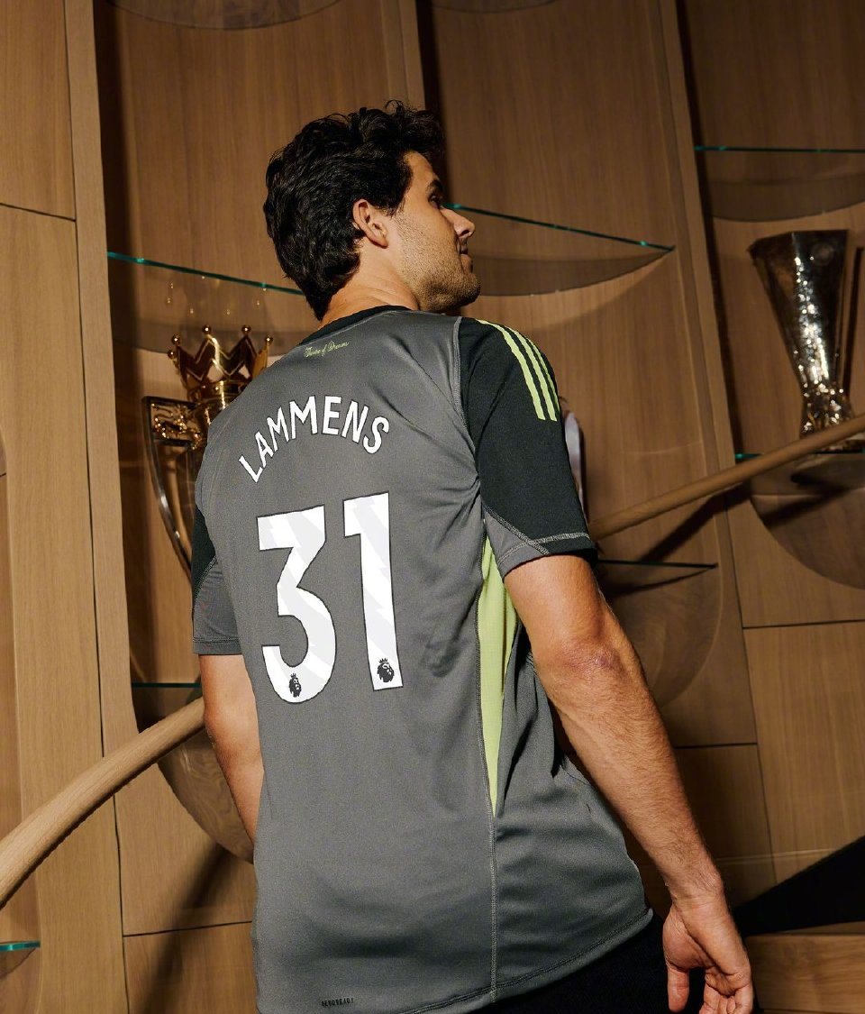 NG28-包含凯恩回归赛场,大胜首场状态亮眼,巴塞罗那观众沸腾!的词条